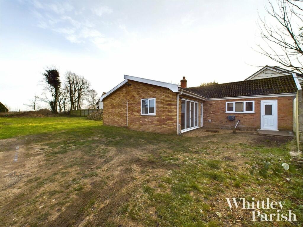 2 bedroom detached bungalow for sale in The Street, North Lopham, IP22