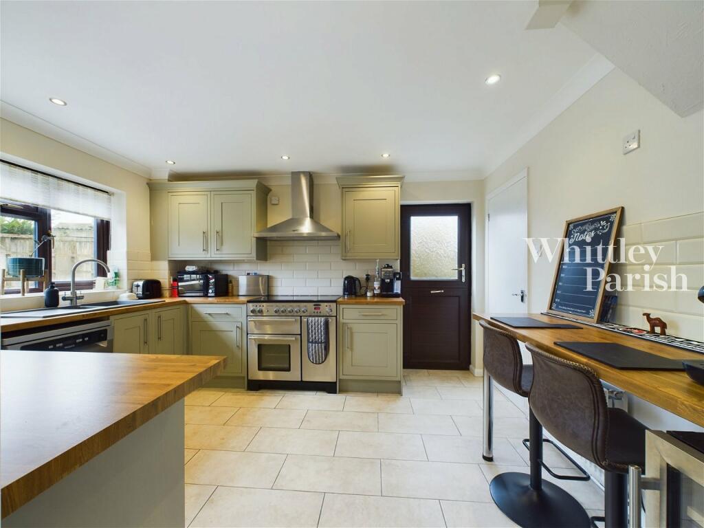 4 bedroom detached house for sale in Ash Tree Close, Occold, IP23