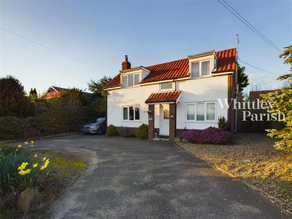 2 bedroom cottage for sale in Low Road, Bressingham, IP22