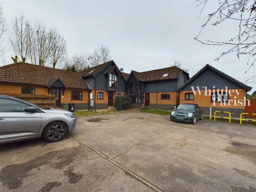 2 bedroom flat for sale in Waveney Court, Diss, IP22