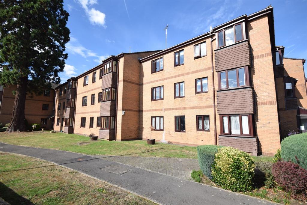2 bedroom retirement property for sale in Langley Road, Chippenham, SN15