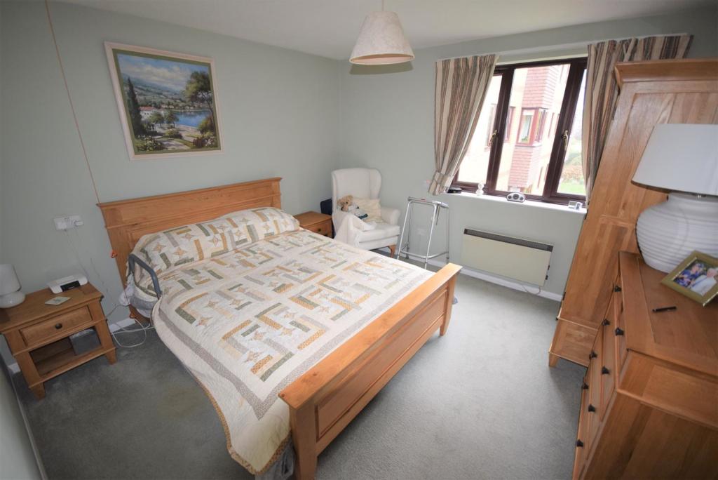 2 bedroom retirement property for sale in Langley Road, Chippenham, SN15