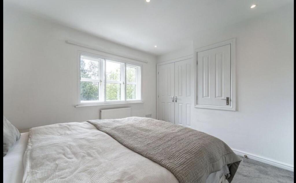 Additional property image - Dickens Heath Road, Solihull