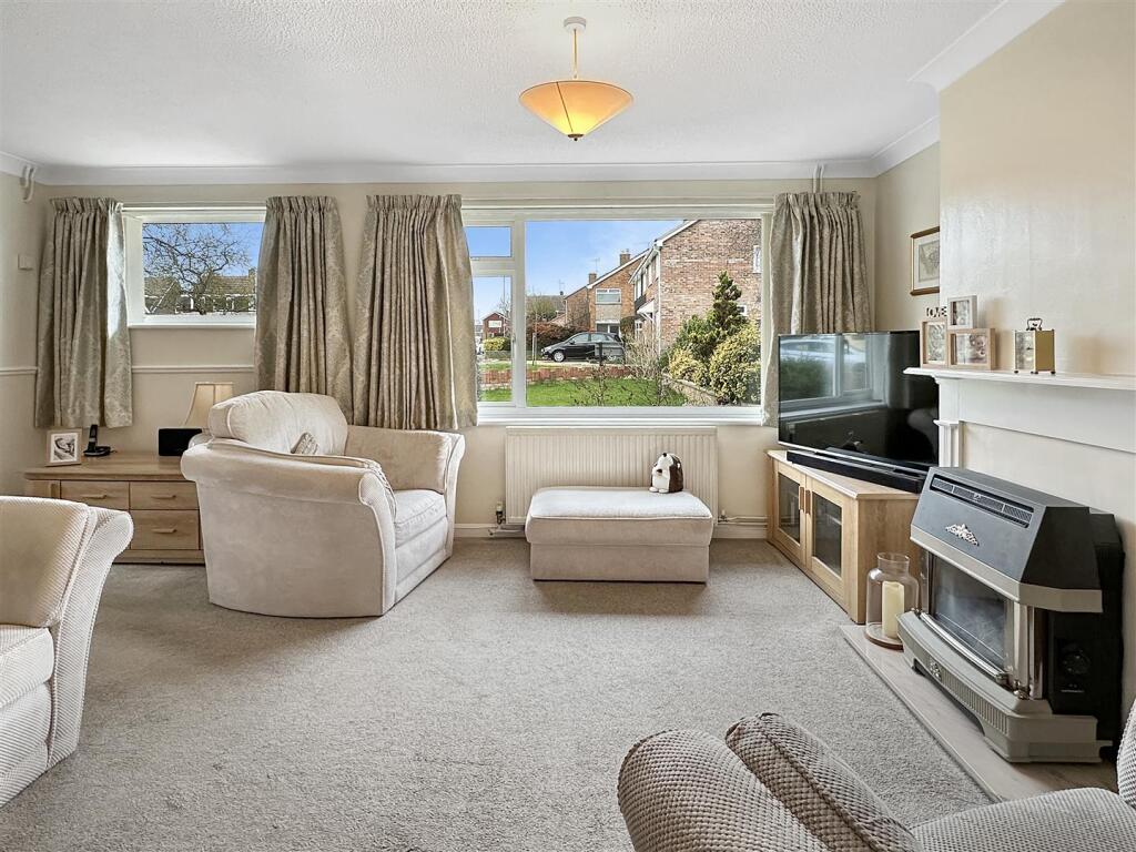 Additional property image - Kelsey Crescent, Cherry Hinton, Cambridge