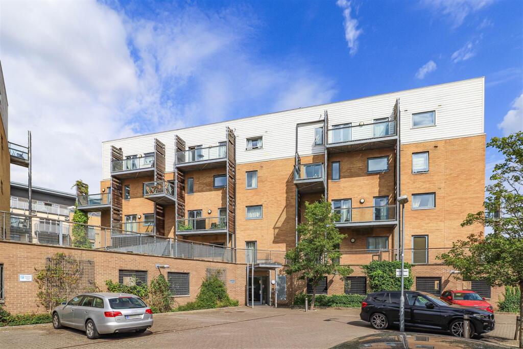 Main image of property: Rustat Avenue, Cambridge
