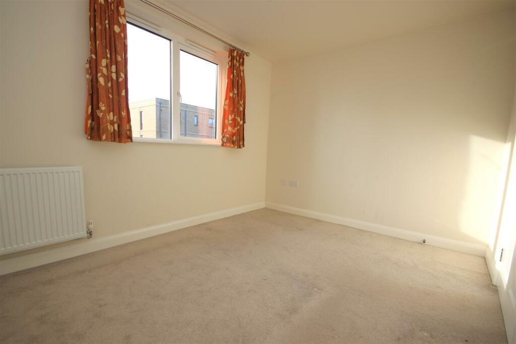 Additional property image - Osprey Drive, Trumpington