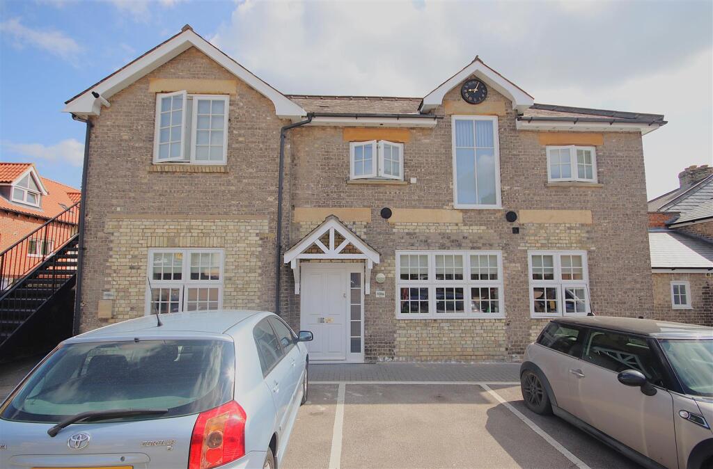 Main image of property: High Street, Newmarket