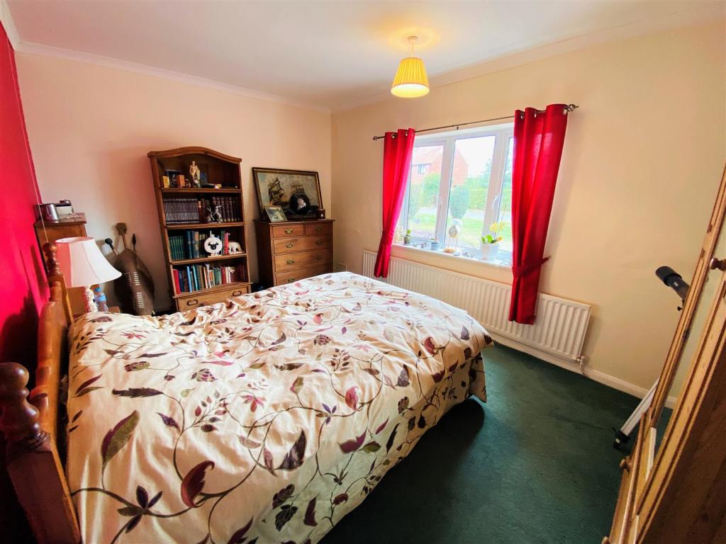 3 bedroom detached bungalow for sale in Ings Lane, Spaldington, Goole, DN14