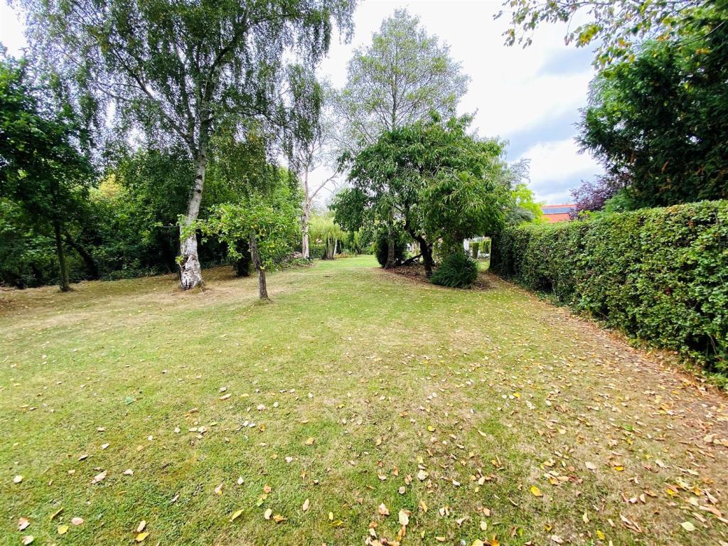 3 bedroom detached bungalow for sale in Ings Lane, Spaldington, Goole, DN14