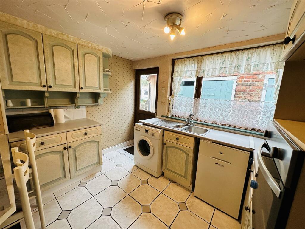 1 bedroom terraced house for sale in Front Street, Laxton, Goole, DN14