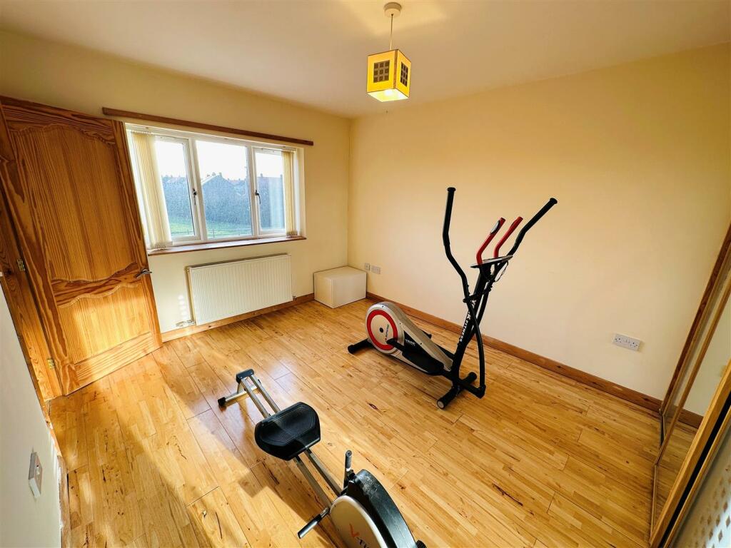 5 bedroom detached house for sale in Swinefleet Road, Goole, DN14