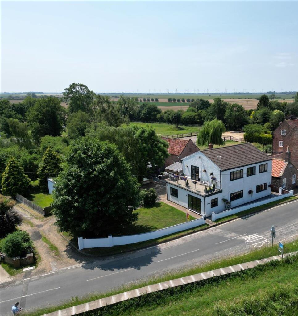 Main image of property: Reedness, Goole