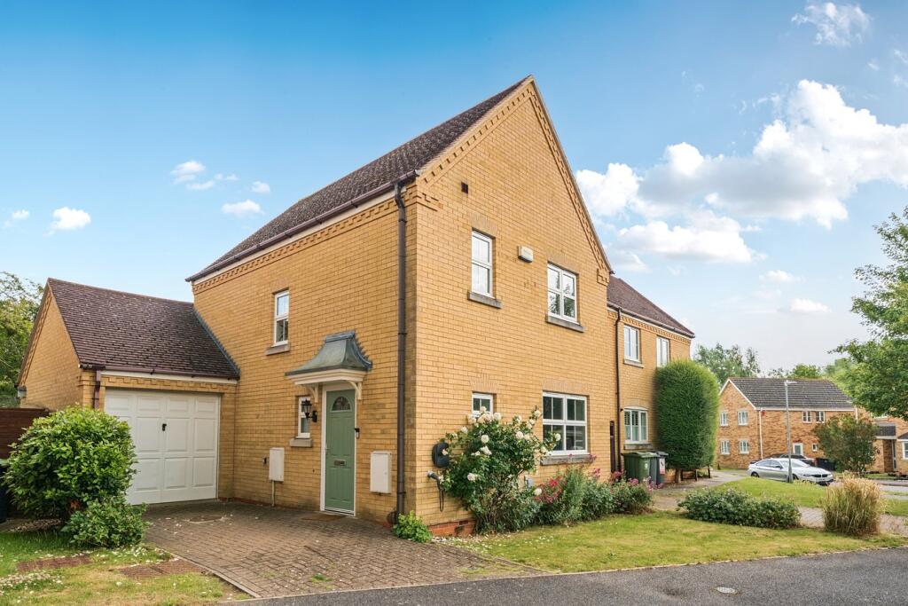Main image of property: Nightingale Mews, Shefford, SG17