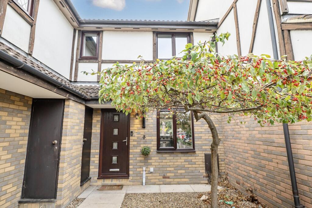 Main image of property: Astral Close, Lower Stondon, Henlow, SG16