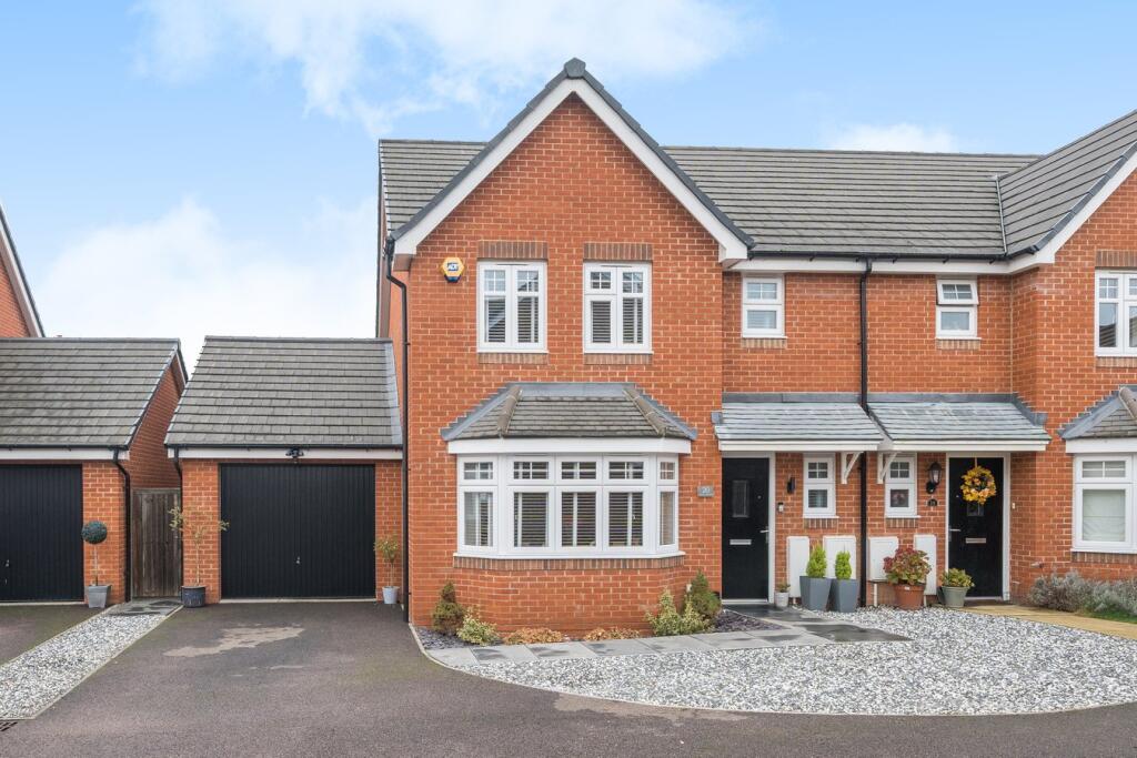 Main image of property: Newton Grove, Shefford, SG17