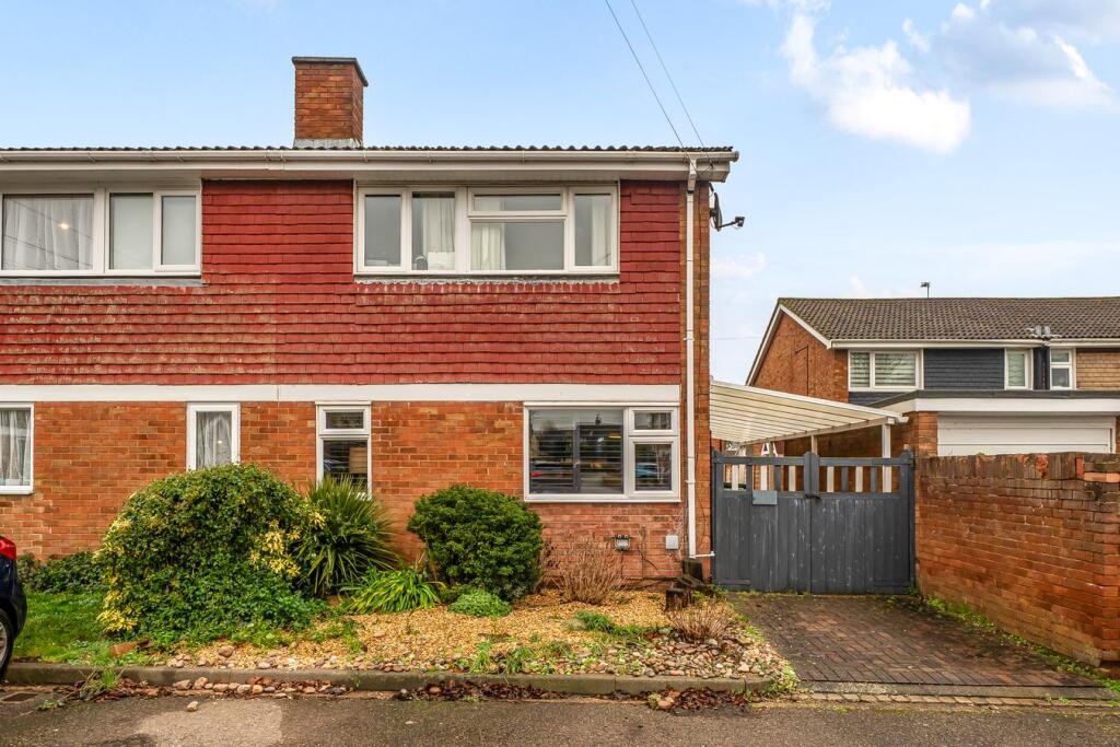 Main image of property: Newis Crescent, Clifton, Shefford, SG17