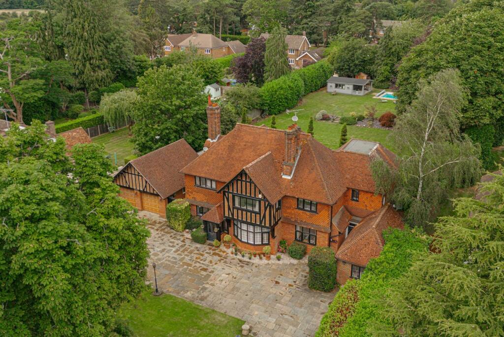 6 bedroom detached house for sale in Furze Hill, Kingswood, KT20