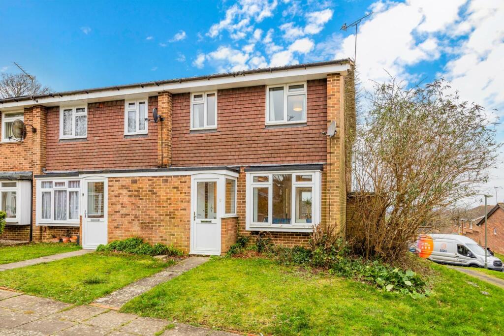 3 bedroom end of terrace house for sale in Headley Grove, Tadworth, KT20