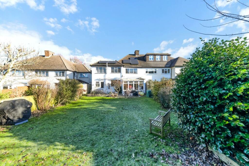 4 bedroom semidetached house for sale in Buff Avenue, Banstead, SM7