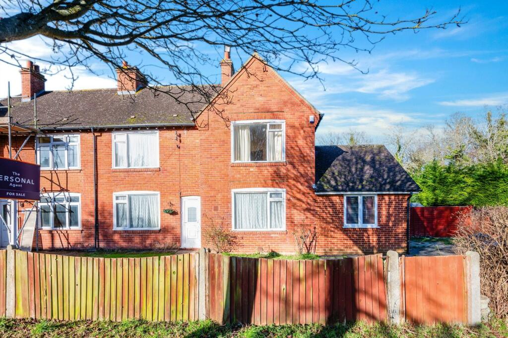 3 bedroom semidetached house for sale in Kingscroft Road, Woodmansterne, SM7