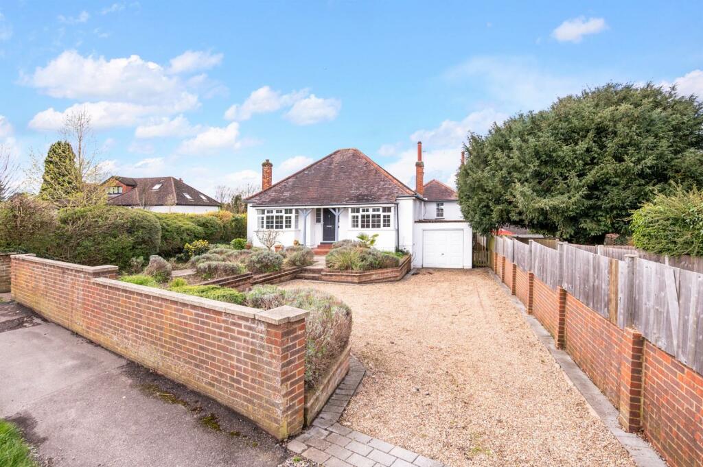 4 bedroom detached bungalow for sale in Nork Way, Banstead, SM7