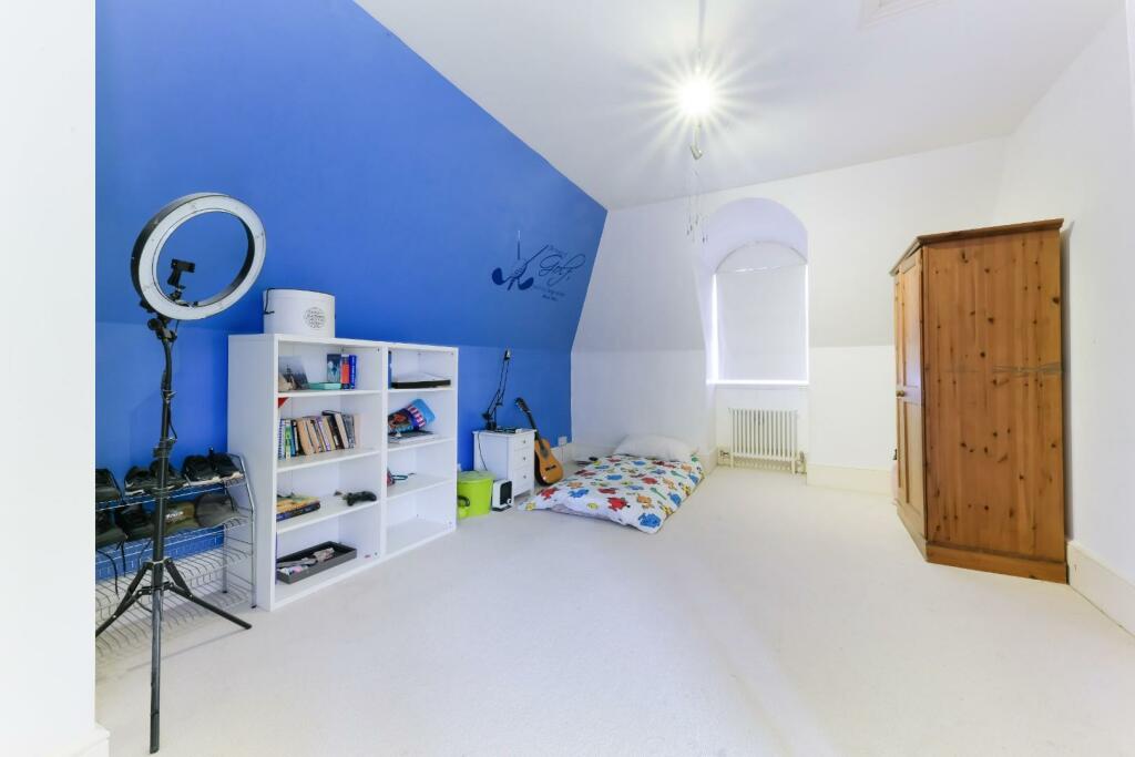 Additional property image - Shabden Park,  Chipstead