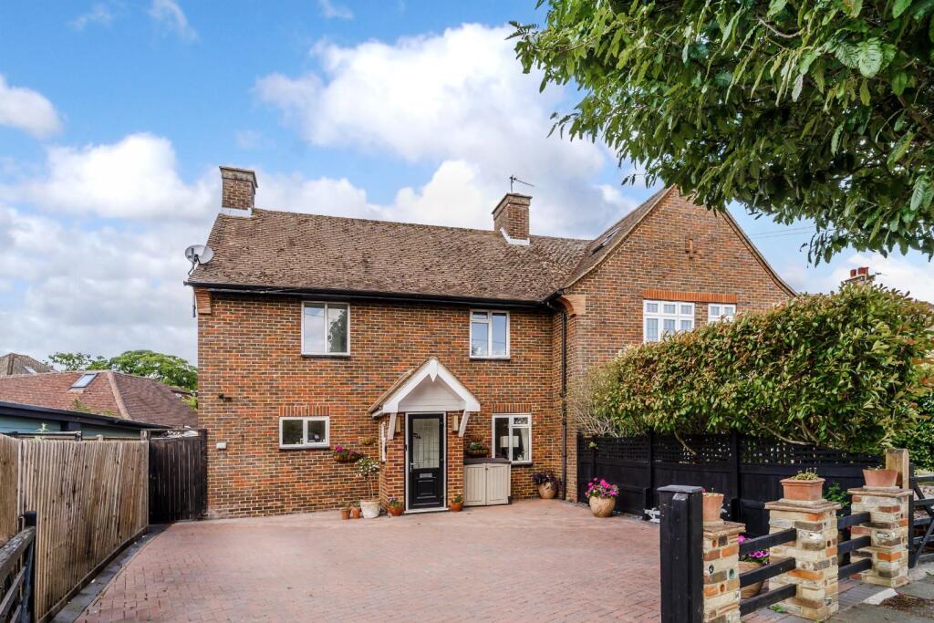 Main image of property: Yewlands Close, Banstead