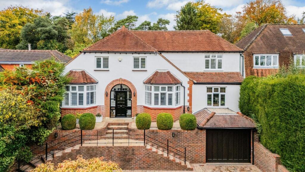 Main image of property: Manor Way, Purley