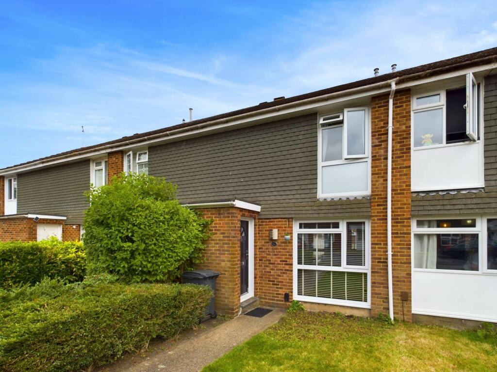 3 bedroom terraced house for sale in Gunthorpe Road, Marlow., SL7