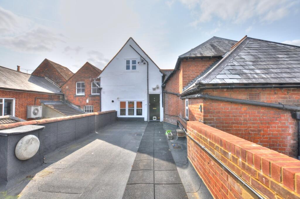 Main image of property: High Street, Marlow, Buckinghamshire
