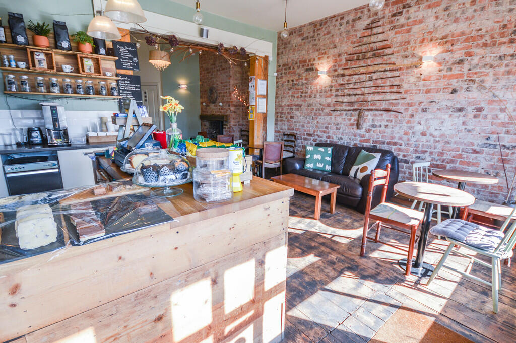 2 bedroom terraced house for sale in Moss Lane, Timperley, Altrincham, WA15