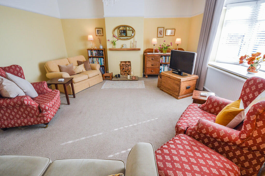 2 bedroom terraced house for sale in Moss Lane, Timperley, Altrincham, WA15