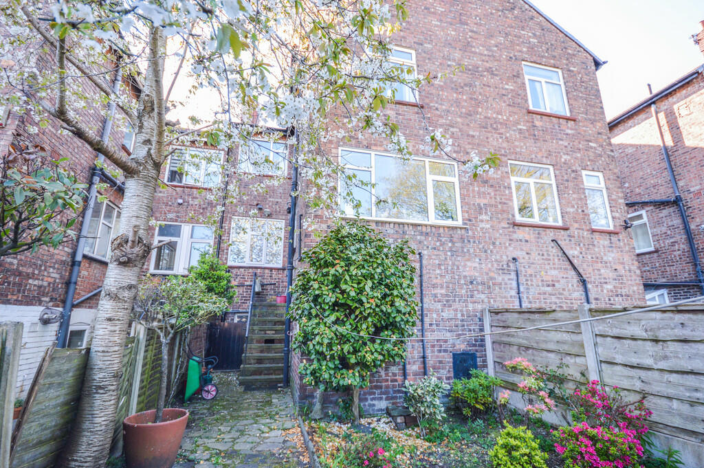 2 bedroom terraced house for sale in Moss Lane, Timperley, Altrincham, WA15