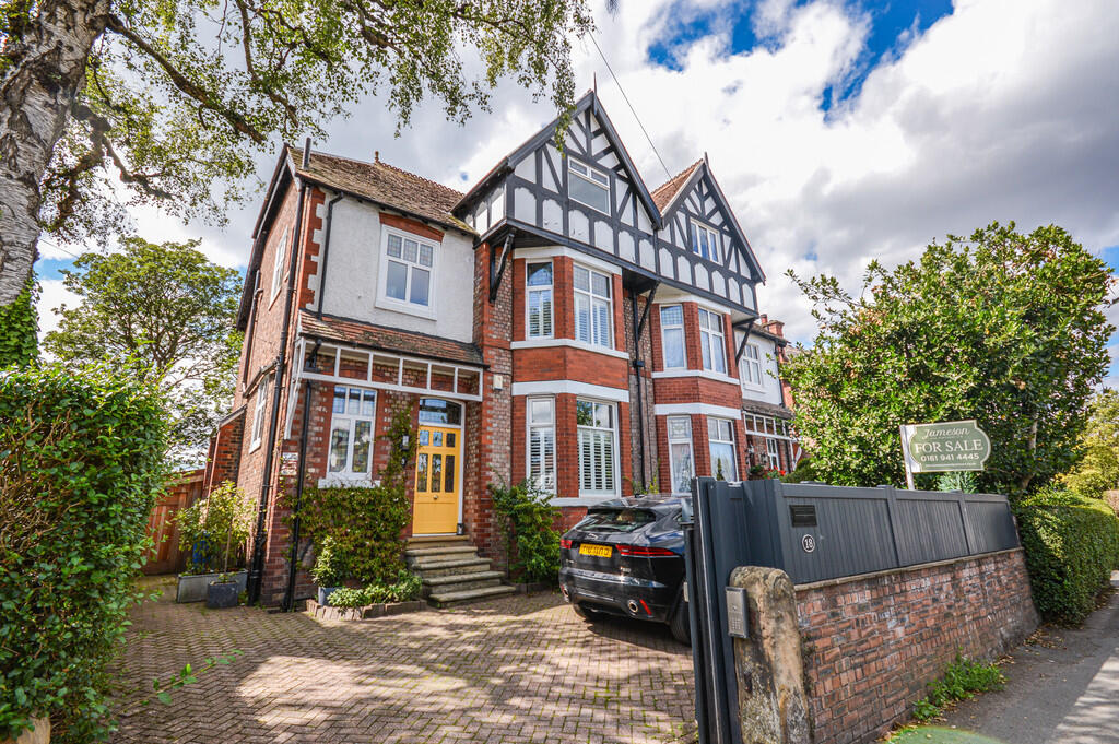 Main image of property: Park Road, Timperley