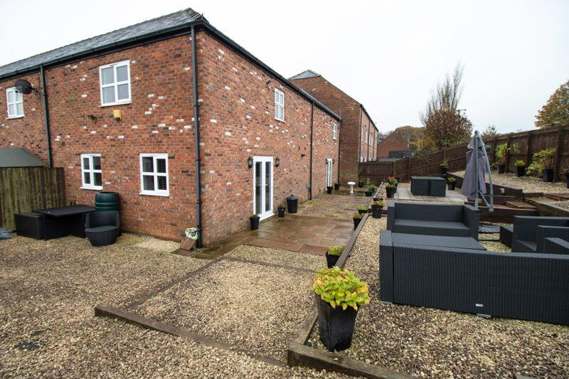 4 bedroom terraced house for sale in Moss Hall Farm Cottages, Off