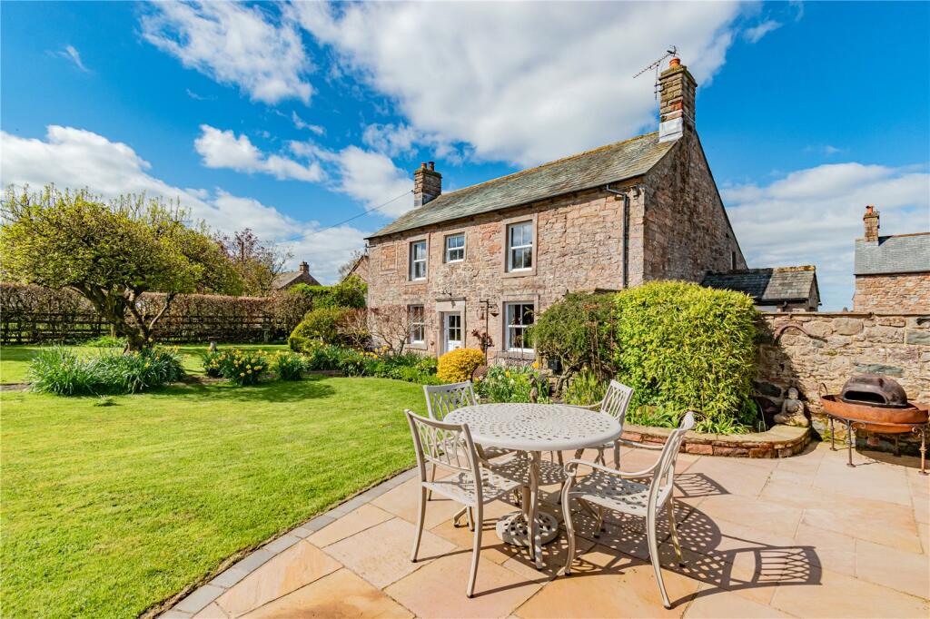 4 bedroom detached house for sale in Hutton End Farm House, Hutton End