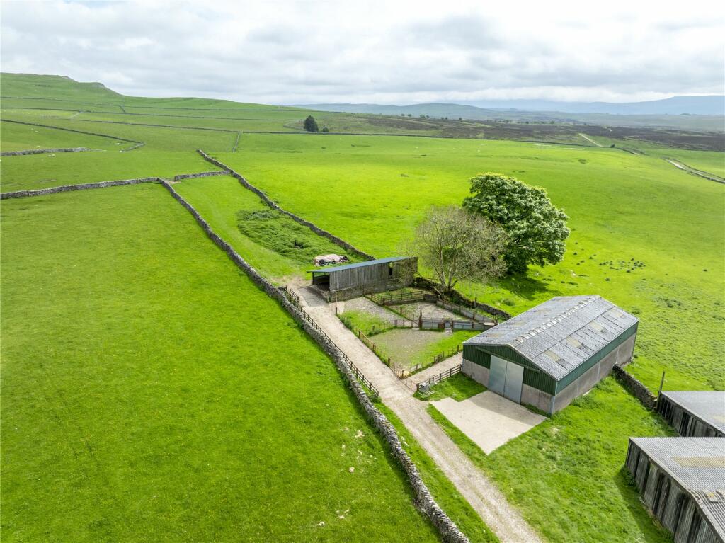 Additional property image - Stoney Head Hall Farm, Sunbiggin, Penrith