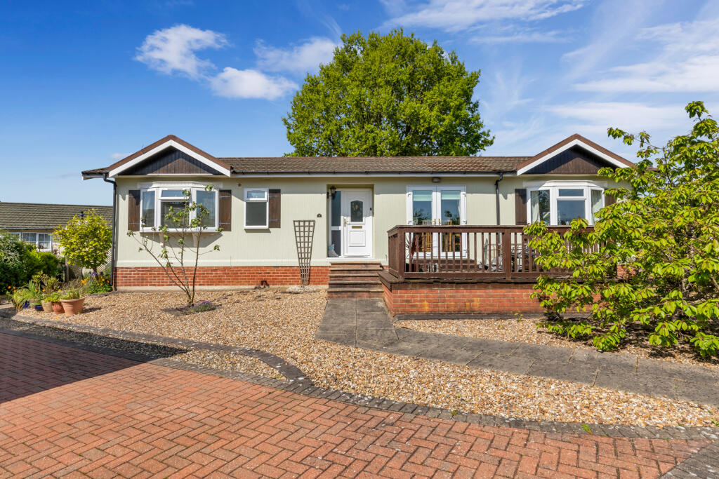 Main image of property: Lonsborough Gardens, Langham