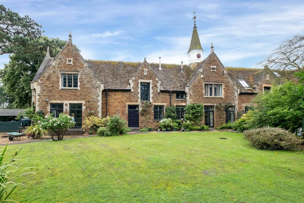 4 bedroom character property for sale in Ashwell Hall Lane, Ashwell , LE15