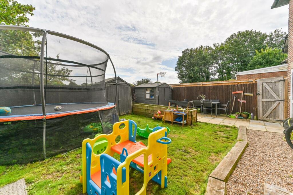 Courtney Crescent, Carshalton Beeches, Carshalton, SM5