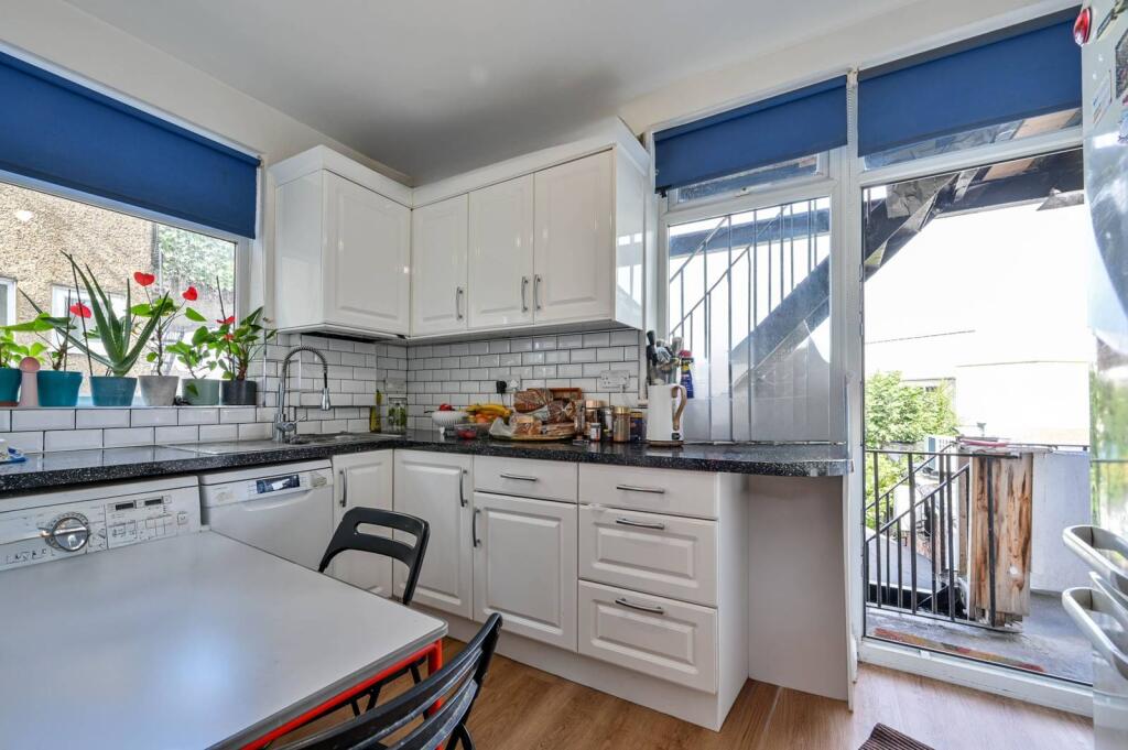 2 bedroom flat