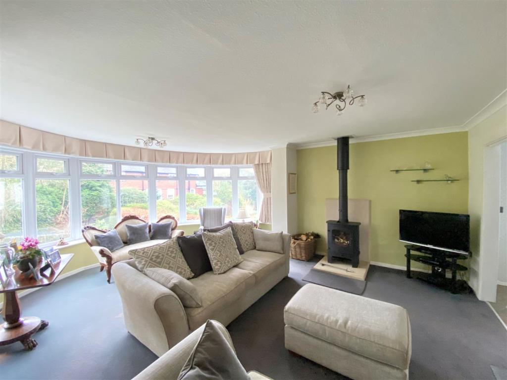 2 bedroom detached house for sale in Buxton Old Road, Disley, Stockport