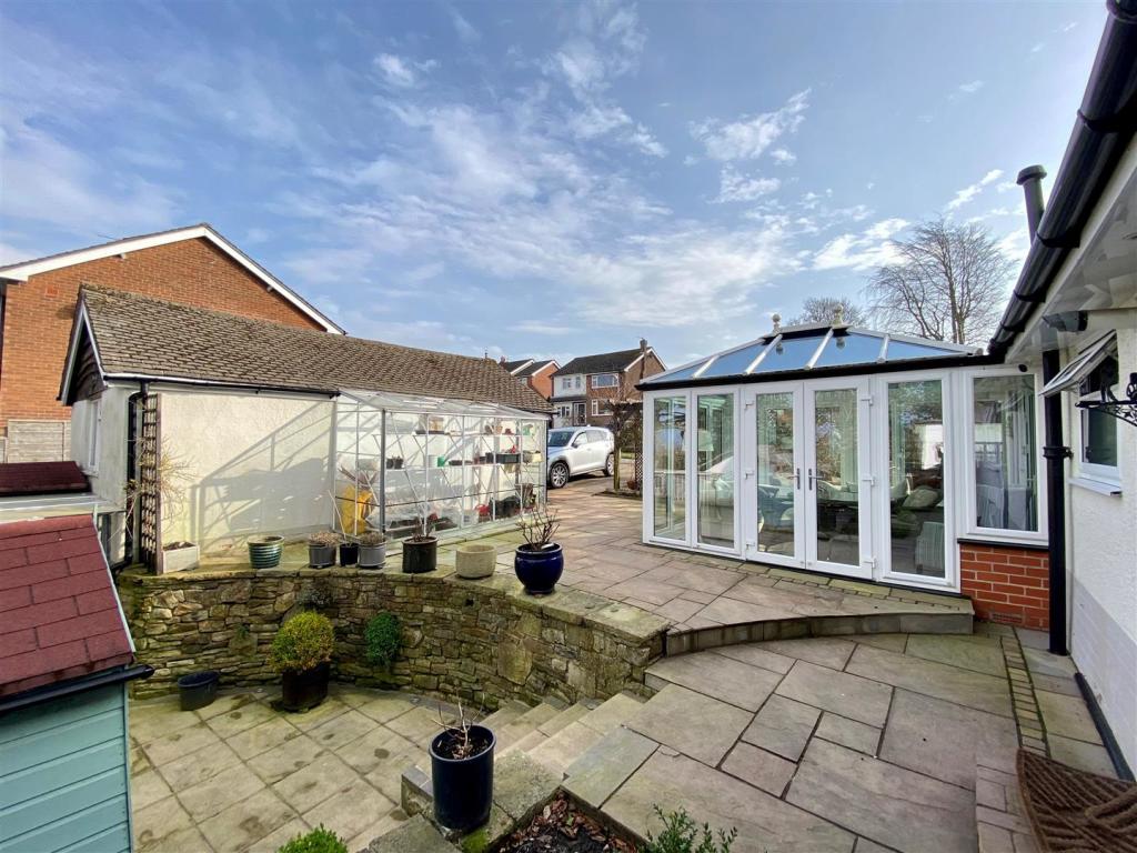 2 bedroom detached house for sale in Buxton Old Road, Disley, Stockport