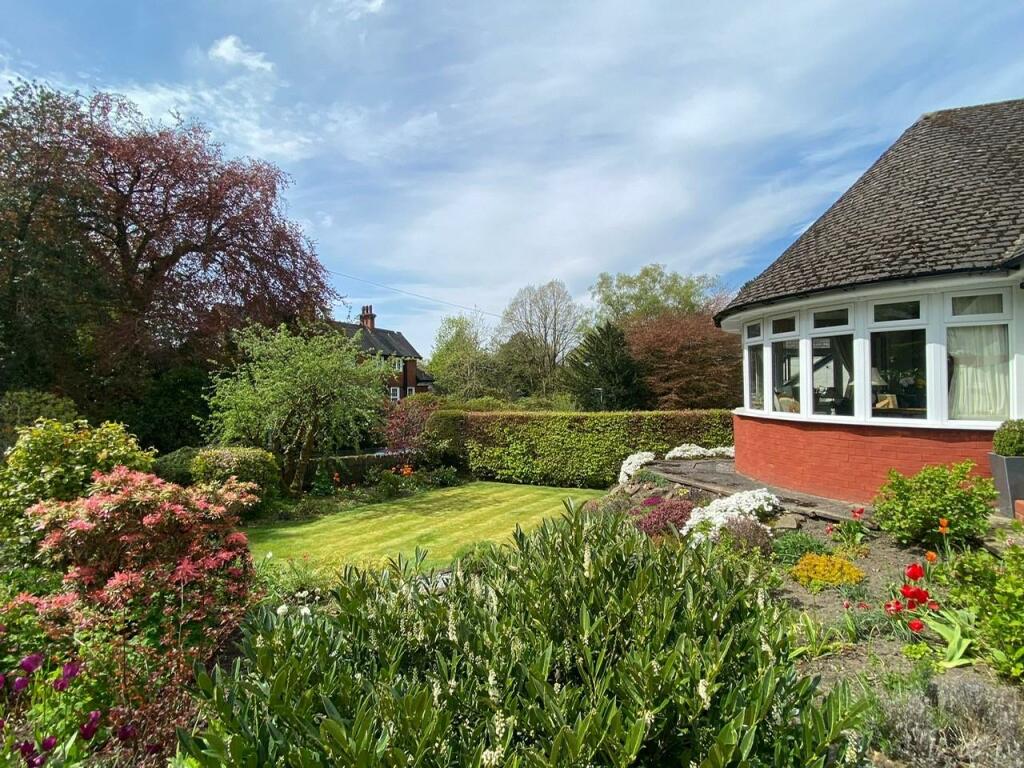 2 bedroom detached house for sale in Buxton Old Road, Disley, Stockport