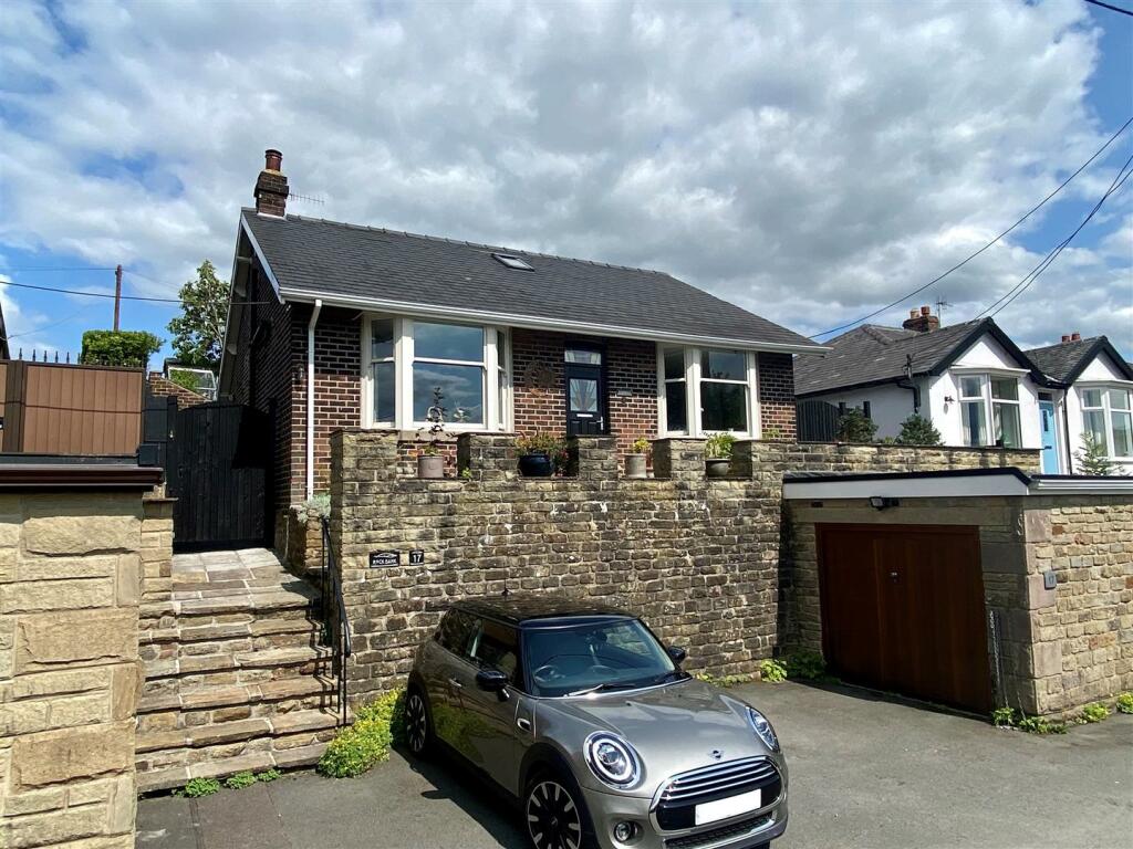 3 bedroom detached house for sale in Rock Bank, Whaley Bridge, High