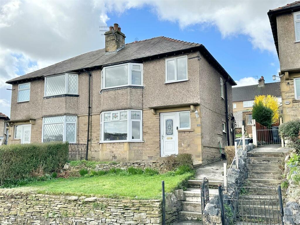 3 bedroom semidetached house for sale in Orchard Avenue, Whaley Bridge