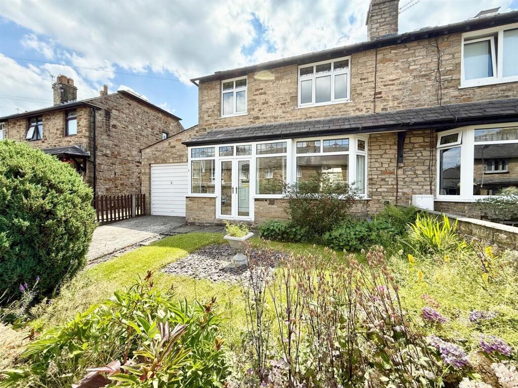 Main image of property: Oak Avenue, Disley, Stockport