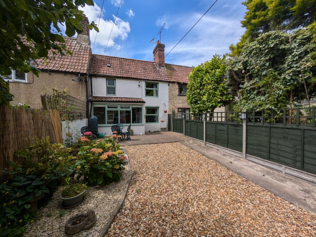 Main image of property: Quarr Barton, CALNE