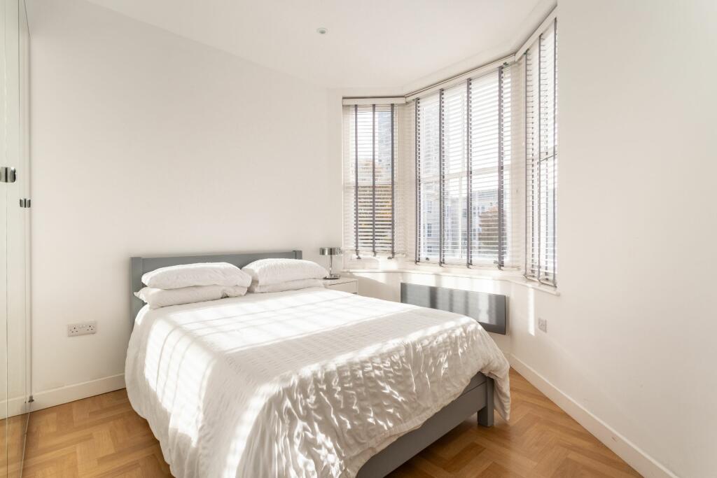 Additional property image - Clarence Square, Brighton