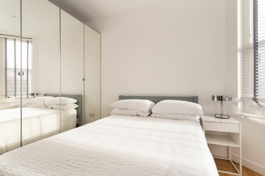 Additional property image - Clarence Square, Brighton